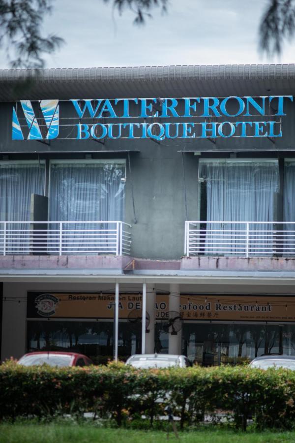 Waterfront Boutique Hotel Port Dickson Esterno foto