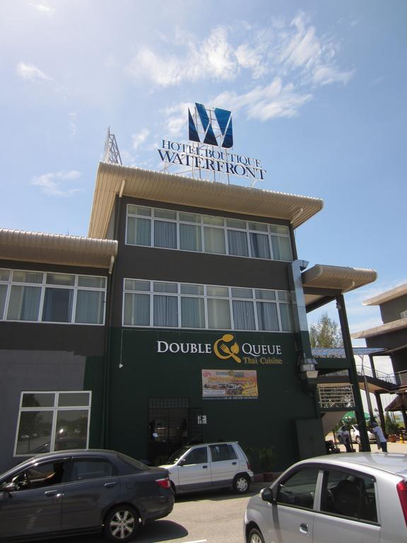 Waterfront Boutique Hotel Port Dickson Esterno foto